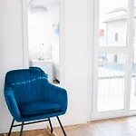 Apartment Lora Feathers Suite 4, Free Private Parking, Self Check-In Como