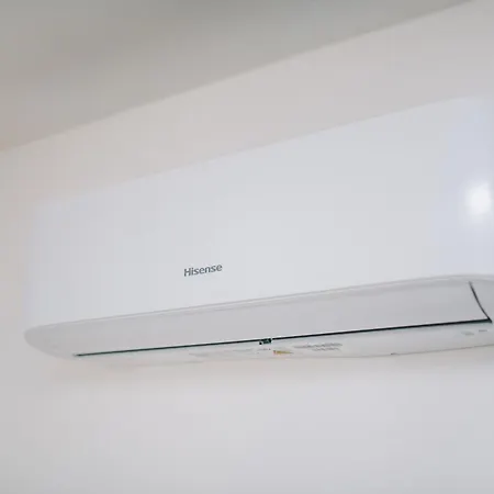 Lora Luxury 4, Free Private Parking, Self Check-in, Air Conditioner * コモ