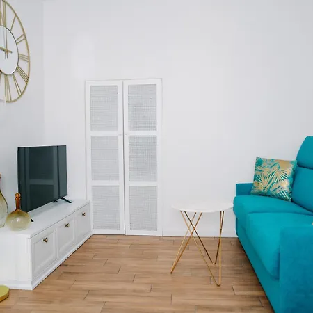 Apartment Lora Feathers Suite, Free Parking, Self Check In,4 *