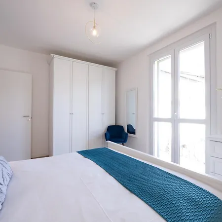 Lora Feathers Suite 4, Free Private Parking, Self Check-In Como