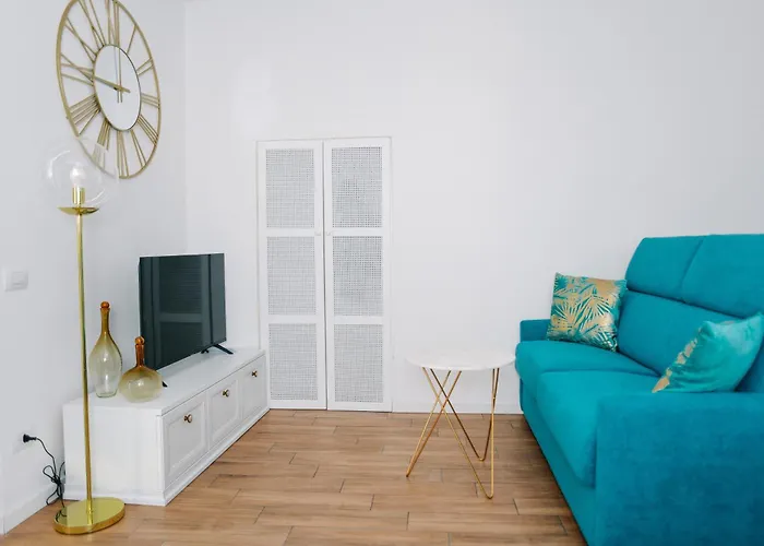 Apartamento Lora Feathers Suite, Free Parking, Self Check In,4 *