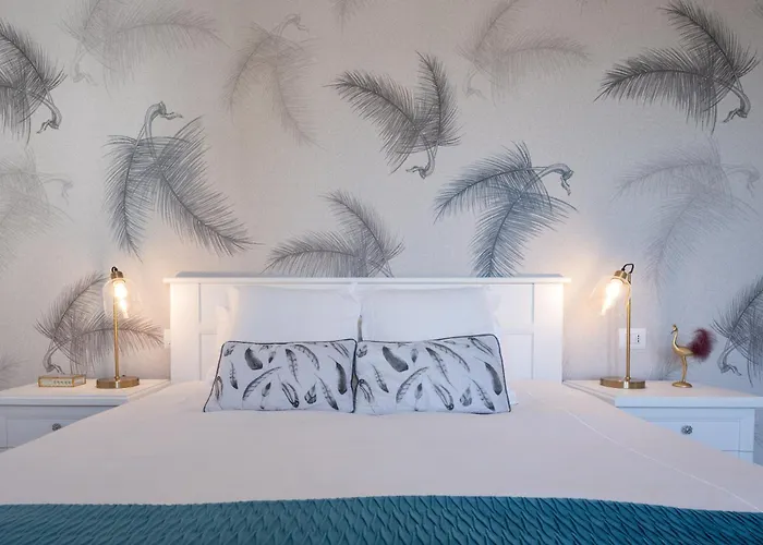 Apartamento Lora Feathers Suite, Free Parking, Self Check In,4 Como