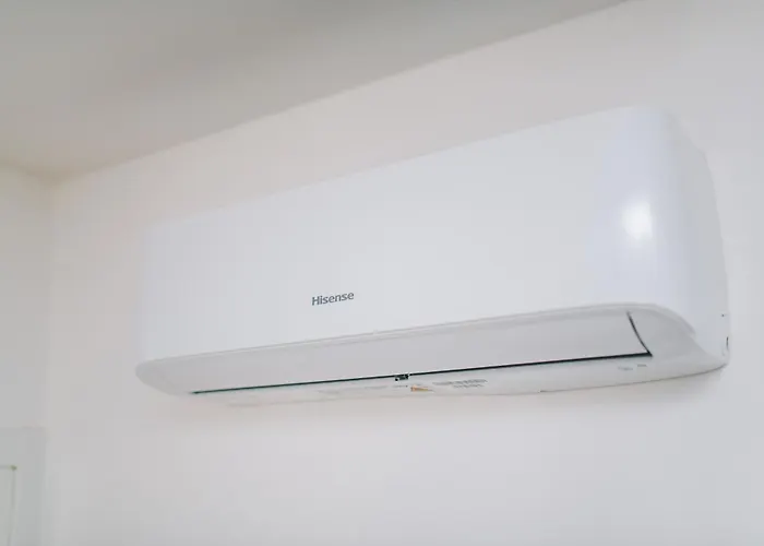 Lora Feathers Suite, Free Parking, Self Check In,4 * Como